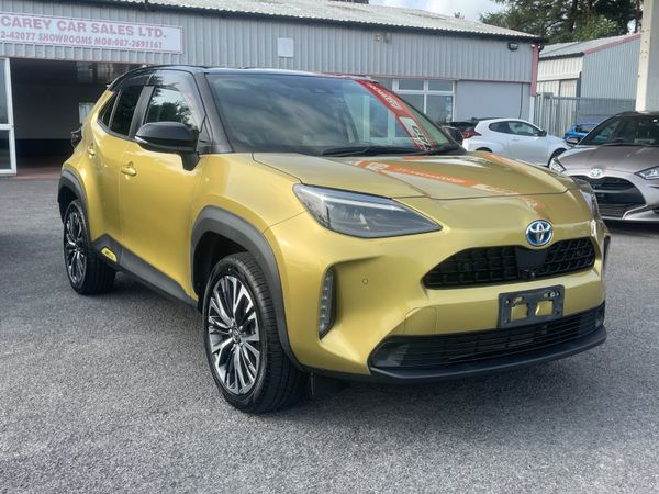 Toyota Yaris Cross Hatchback, Petrol Hybrid, 2021, Gold