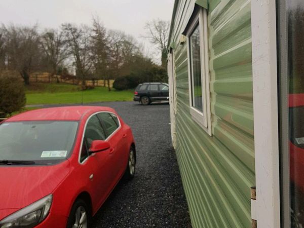 Opel Astra Hatchback, Petrol, 2010, Red