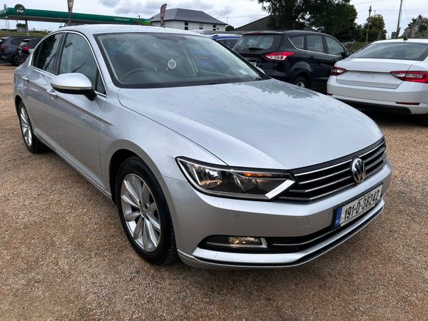 Volkswagen Passat Saloon, Diesel, 2019, Grey