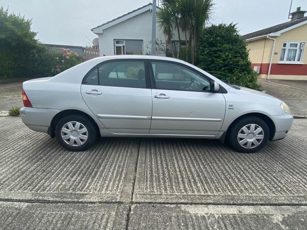 Toyota Corolla Saloon, Petrol, 2002, Silver