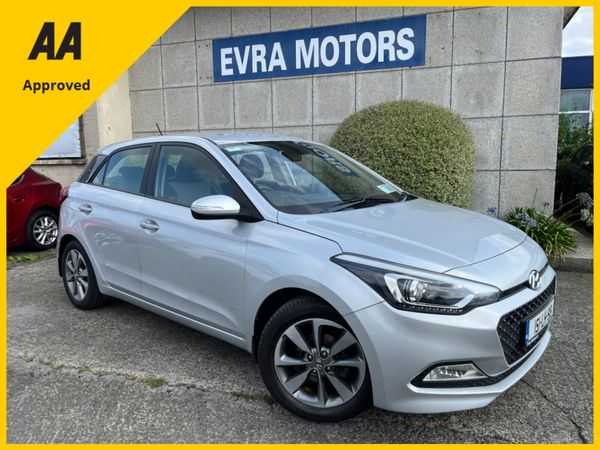 Hyundai i20 Hatchback, Petrol, 2015, Silver