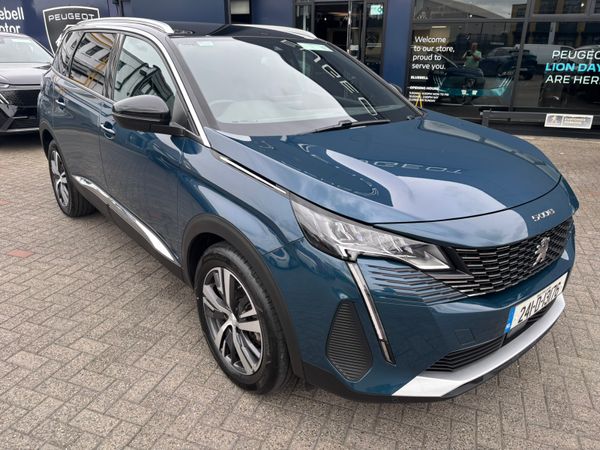Peugeot 5008 MPV, Diesel, 2024, Blue