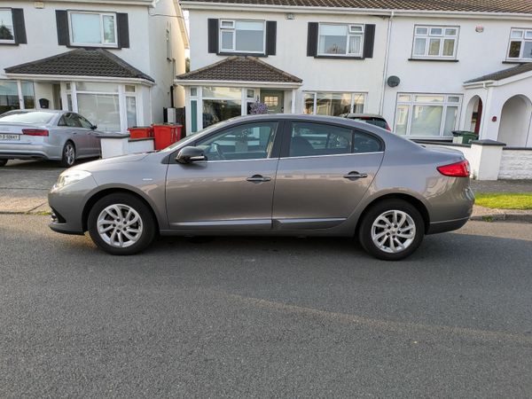 Renault Fluence Saloon, Diesel, 2015, Grey