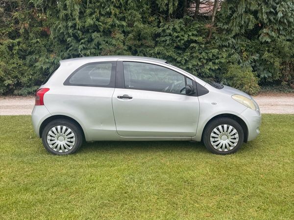 Toyota Yaris Hatchback, Petrol, 2008, Silver