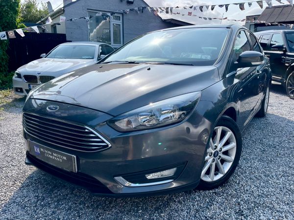 Ford Focus Hatchback, Petrol, 2015, Grey
