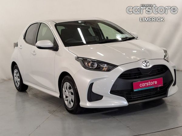 Toyota Yaris Hatchback, Petrol, 2022, White