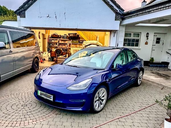 Tesla Model 3 Saloon, Electric, 2021, Blue