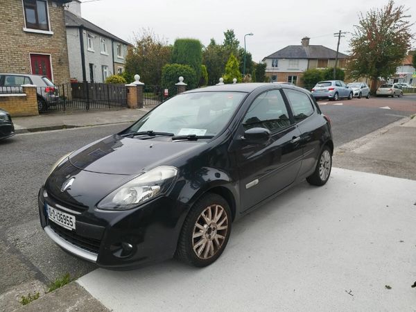 Renault Clio Hatchback, Petrol, 2010, Black