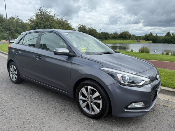 Hyundai i20 Hatchback, Petrol, 2016, Grey
