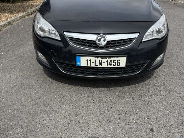 Vauxhall Astra Hatchback, Diesel, 2011, Black