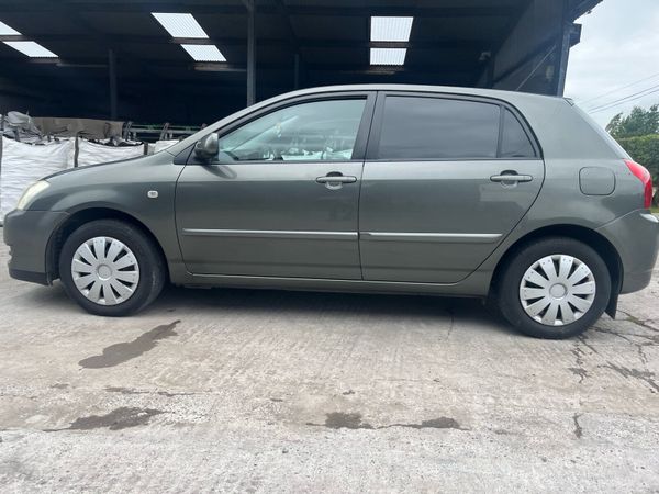 Toyota Corolla Hatchback, Petrol, 2005, Grey