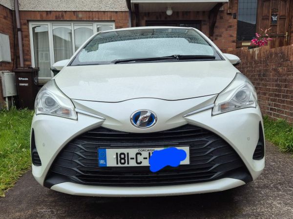 Toyota Vitz Hatchback, Petrol Hybrid, 2018, White