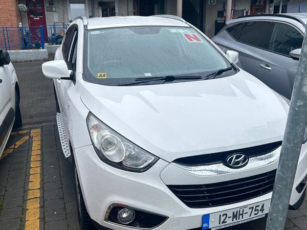 Hyundai ix35 SUV, Diesel, 2012, White
