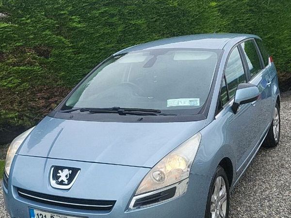 Peugeot 5008 MPV, Diesel, 2013, Blue