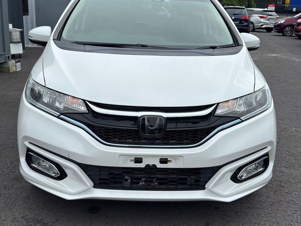 Honda Fit Hatchback, Petrol Hybrid, 2019, White
