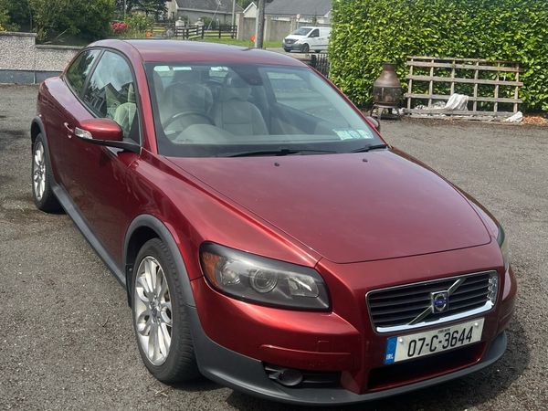 Volvo C30 Hatchback, Petrol, 2007, Red