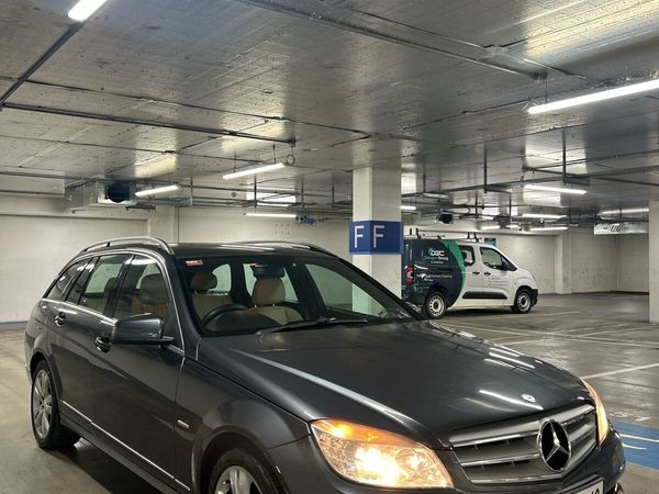 Mercedes-Benz C-Class Estate/Jeep, Diesel, 2008, Grey