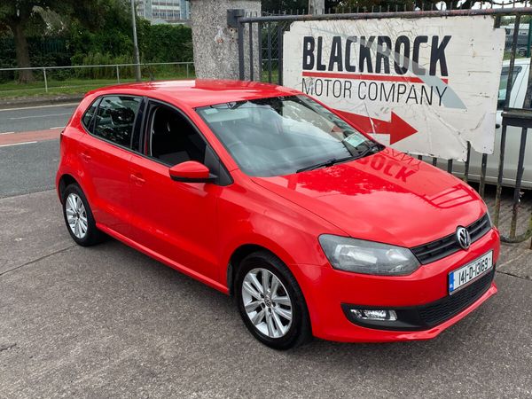 Volkswagen Polo Hatchback, Petrol, 2014, Red