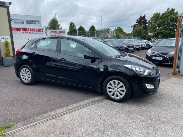Hyundai i30 Hatchback, Petrol, 2015, Black
