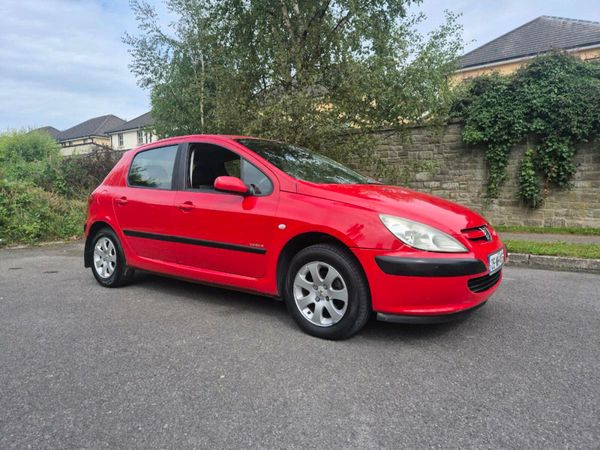 Peugeot 307 Hatchback, Petrol, 2005, Red