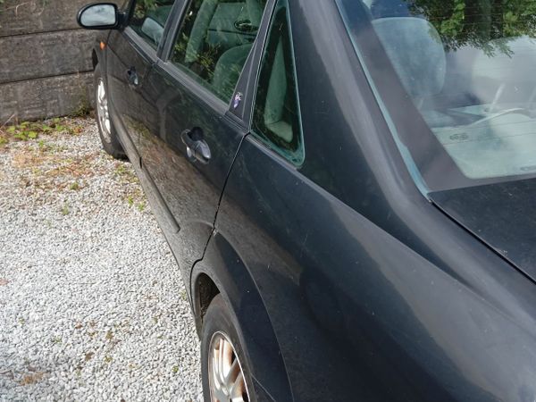 Ford Focus Saloon, Petrol, 2005, Black