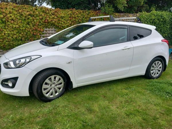 Hyundai i30 Van, Diesel, 2017, White