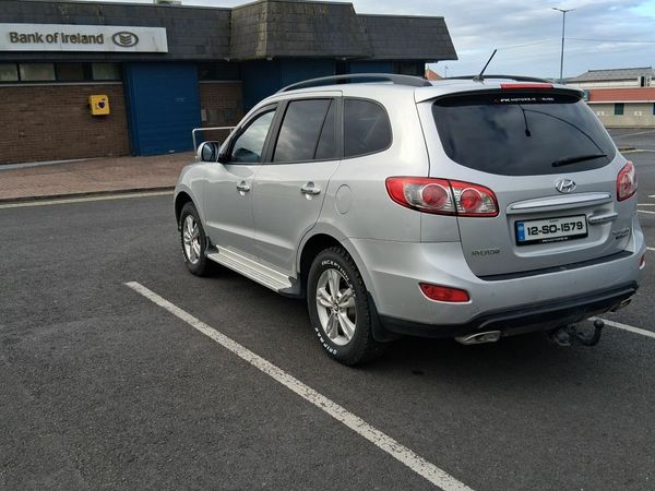 Hyundai Santa Fe SUV, Diesel, 2012, Silver