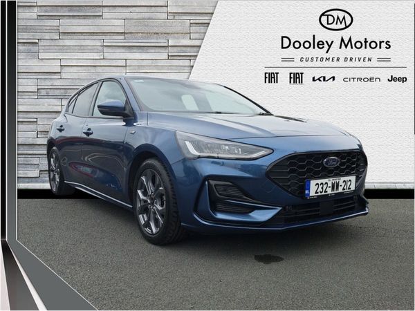 Ford Focus Hatchback, Petrol, 2023, Blue