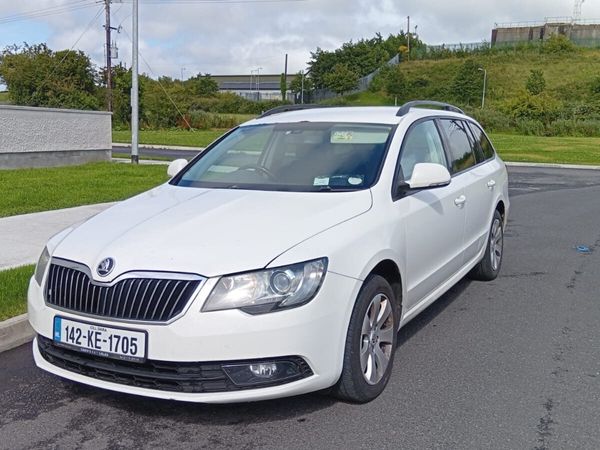 Skoda Superb Estate, Diesel, 2014, White