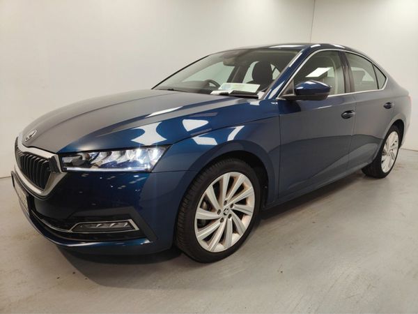 Skoda Octavia Hatchback, Diesel, 2021, Blue