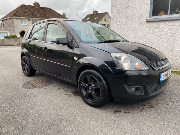 Ford Fiesta Hatchback, Petrol, 2009, Black