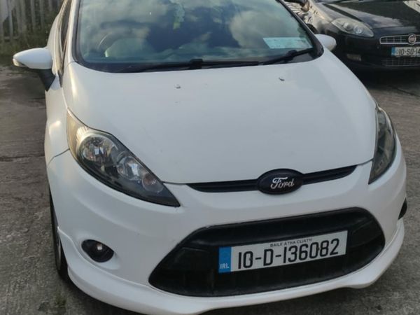 Ford Fiesta Hatchback, Petrol, 2010, White