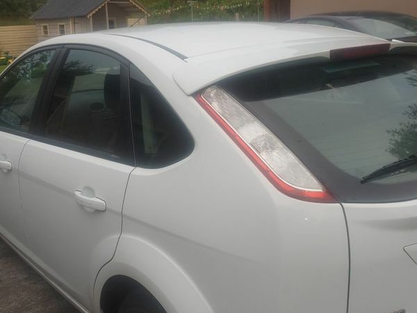 Ford Focus Hatchback, Diesel, 2011, White