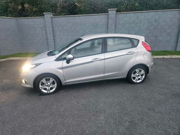 Ford Fiesta Hatchback, Diesel, 2009, Silver