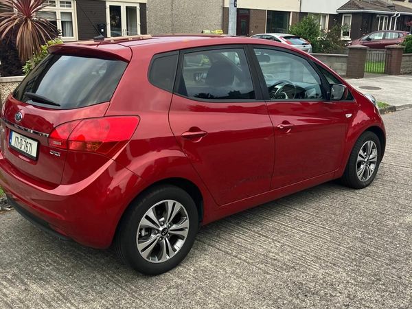 Kia Venga MPV, Diesel, 2017, Red