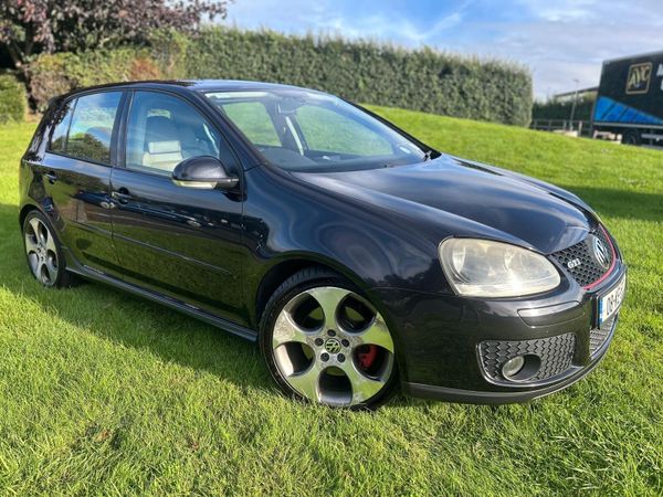 Volkswagen Golf Hatchback, Petrol, 2008, Black