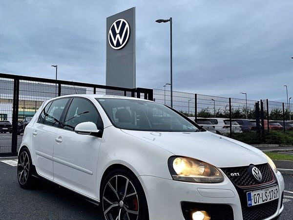 Volkswagen Golf Hatchback, Petrol, 2007, White