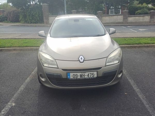 Renault Megane Hatchback, Diesel, 2009, Gold