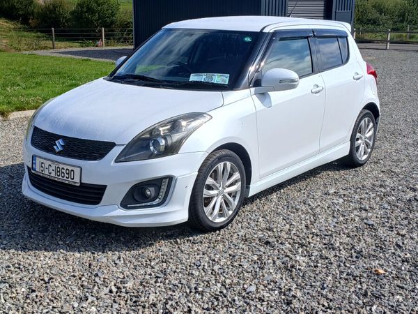 Suzuki Swift Hatchback, Petrol, 2015, White