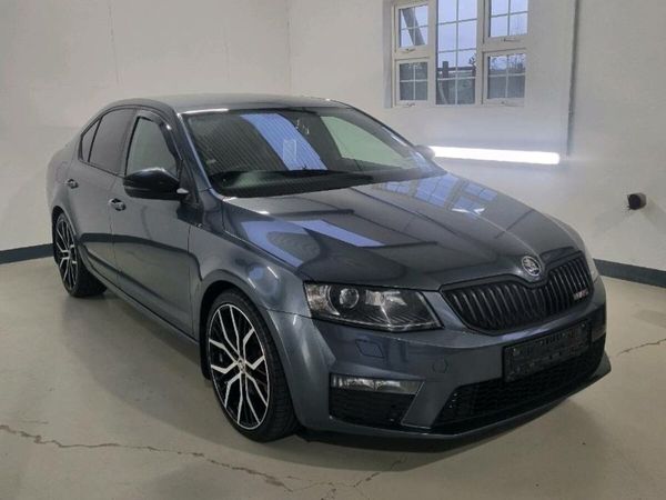 Skoda Octavia Saloon, Diesel, 2016, Grey