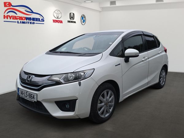 Honda Fit Hatchback, Petrol Hybrid, 2014, White