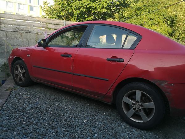 Mazda Mazda3 Saloon, Petrol, 2006, Red