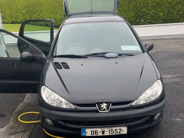 Peugeot 206 Hatchback, Petrol, 2006, Black