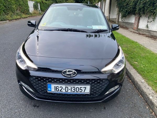 Hyundai i20 Hatchback, Petrol, 2016, Black