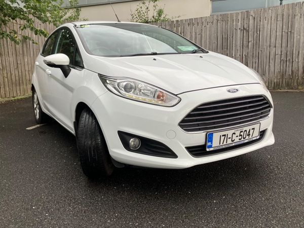 Ford Fiesta Hatchback, Petrol, 2017, White