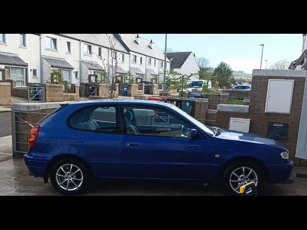 Volkswagen Golf Hatchback, Petrol, 2007, Red