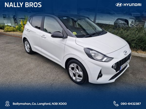 Hyundai i10 Hatchback, Petrol, 2021, White