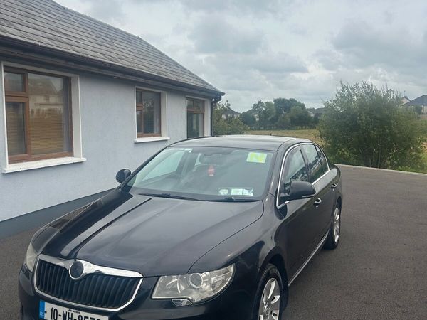 Skoda Superb Hatchback, Diesel, 2010, Black