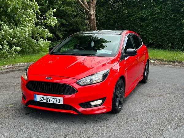 Ford Focus Hatchback, Diesel, 2016, Red