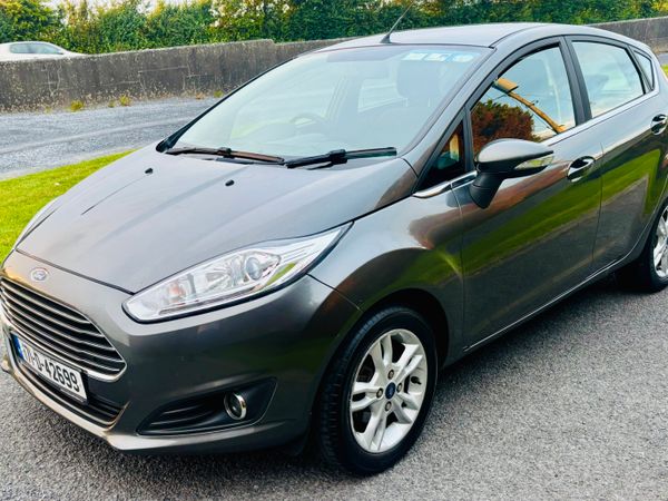 Ford Fiesta Hatchback, Petrol, 2017, Grey